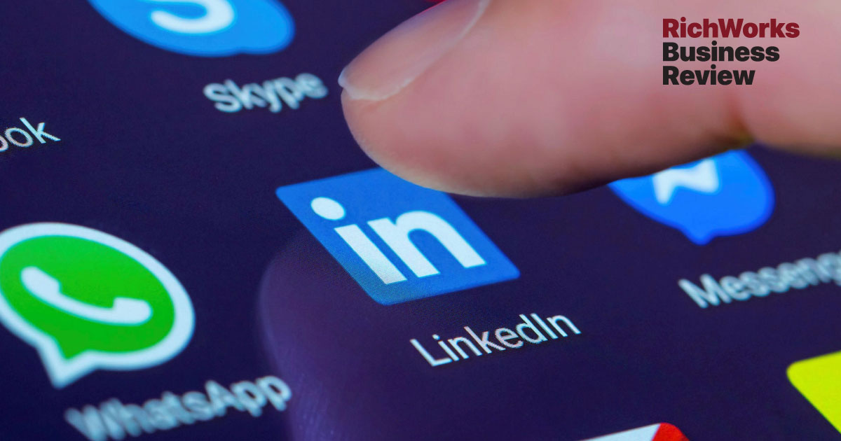 5 Cara Berkesan Mempamerkan Personaliti Anda Di LinkedIn
