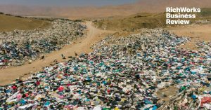 Gara-Gara Fast Fashion, Longgokan Pakaian Menjadi Gunung di Chile!